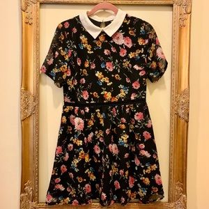 floral dress w/ white collar and embroidered waist